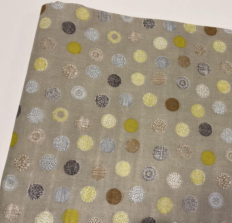 DGAS - Dotter på beige bunn
